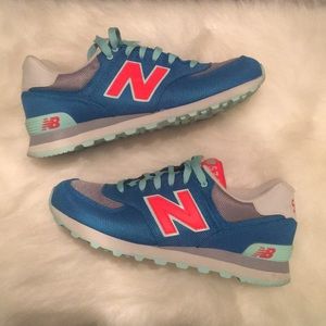 *BRAND NEW* New Balance Women’s Sneakers!
